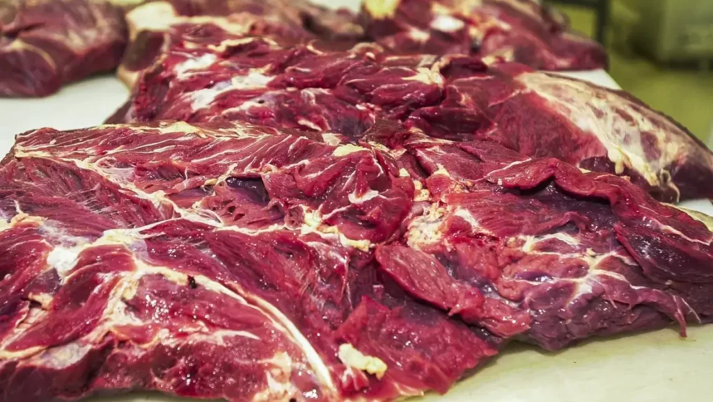 UE veta exportação de carne do Brasil a partir de setembro