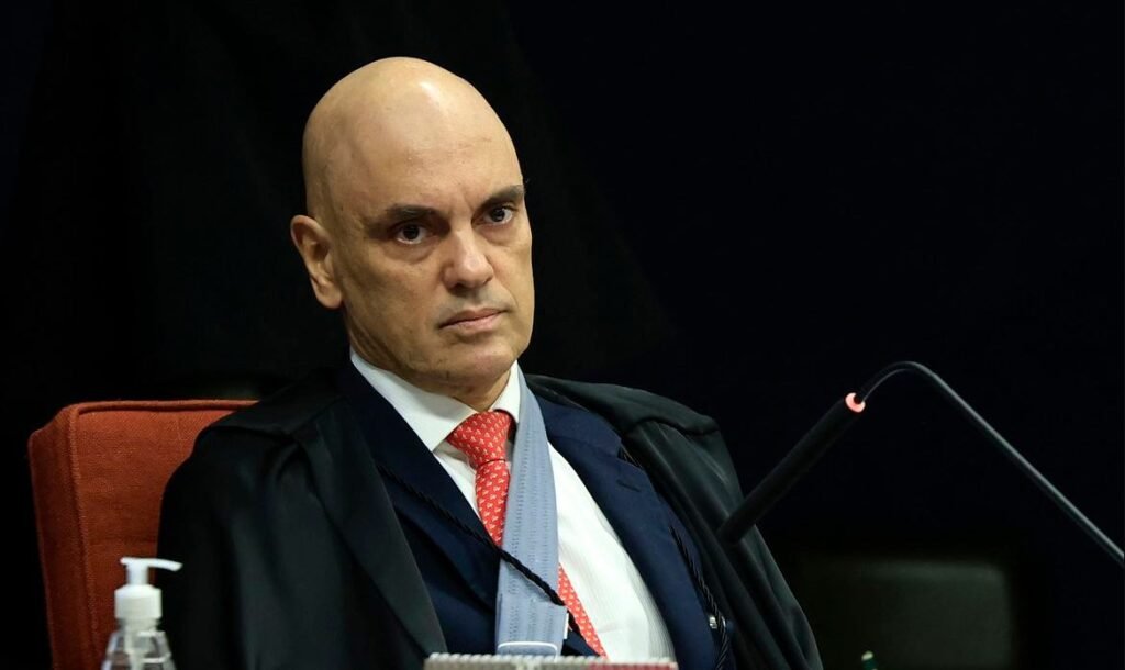 Moraes aprova acordo que suspende processo contra deputado por 8 de janeiro