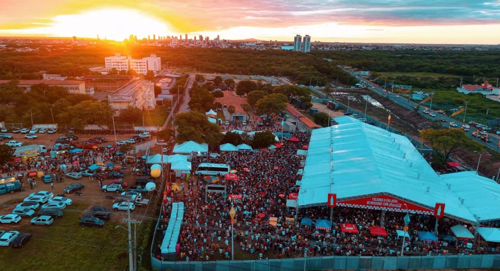 Polo Arraiá do Povo bate recorde de público na abertura do Mossoró Cidade Junina 2026